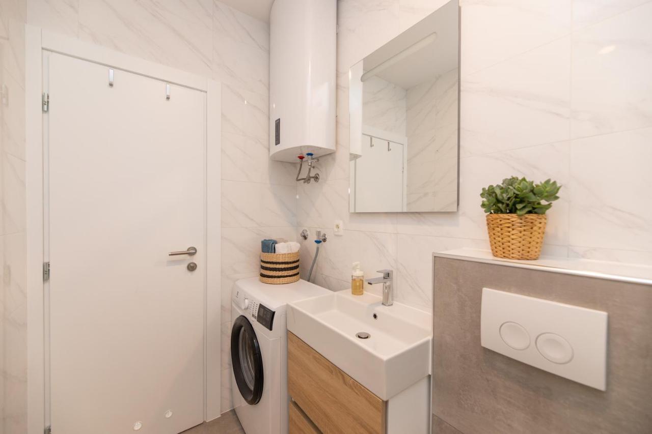Apartman Ruzica Pucisca Exterior photo