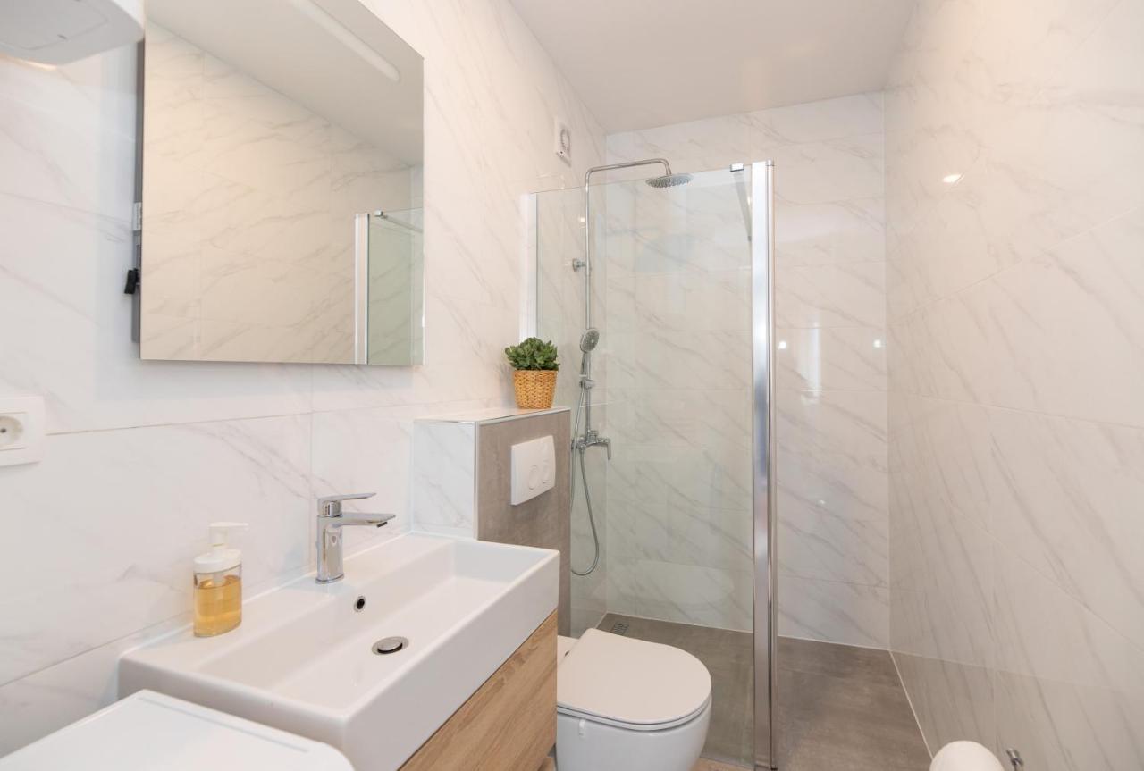 Apartman Ruzica Pucisca Exterior photo